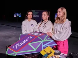 Барракуда из металла: команда «Energy Girls» представила хищного робота для чемпионата - изображение 1