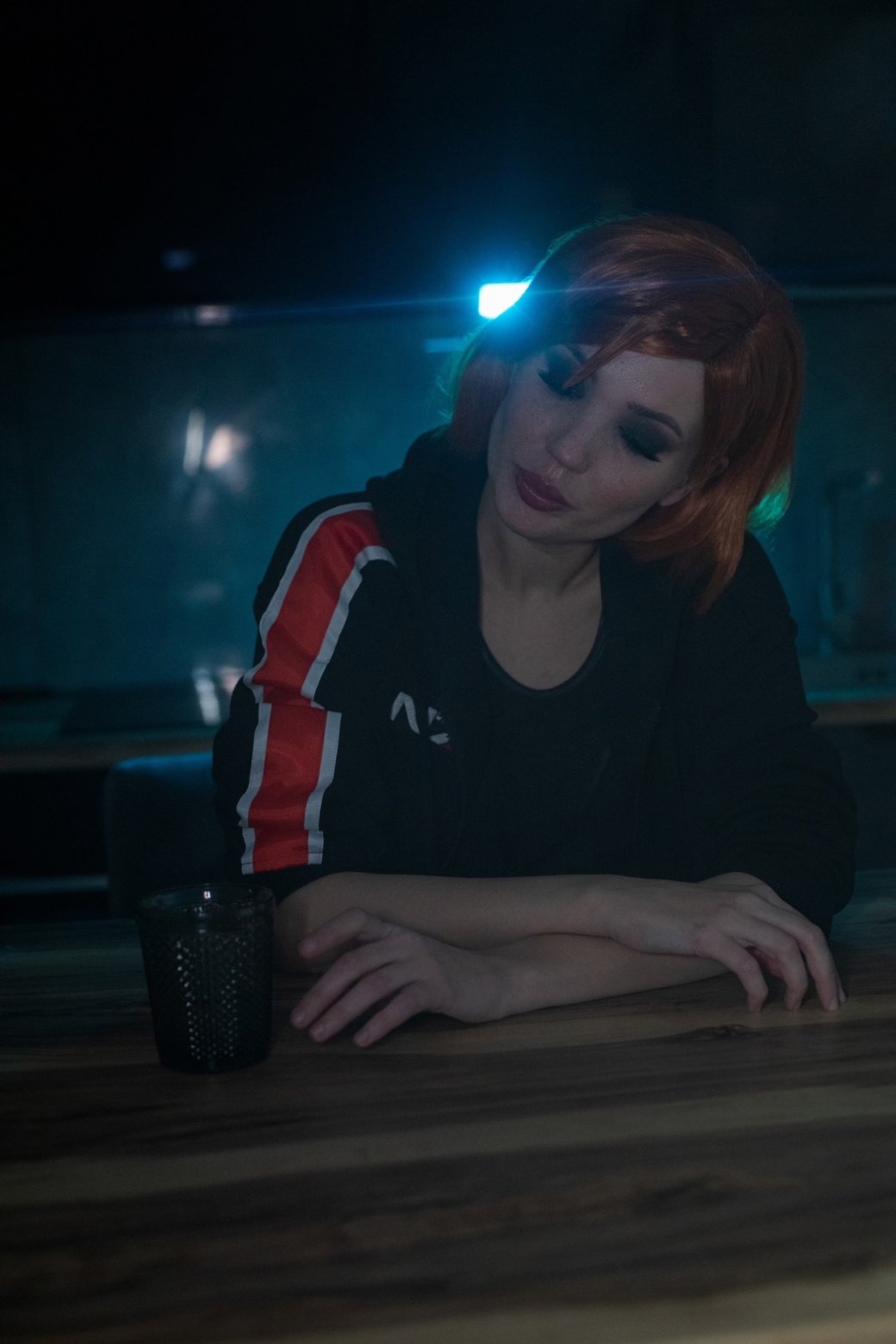 Галерея Косплеер показала Джейн Шепард из Mass Effect 3 под домашним арестом - 8 фото