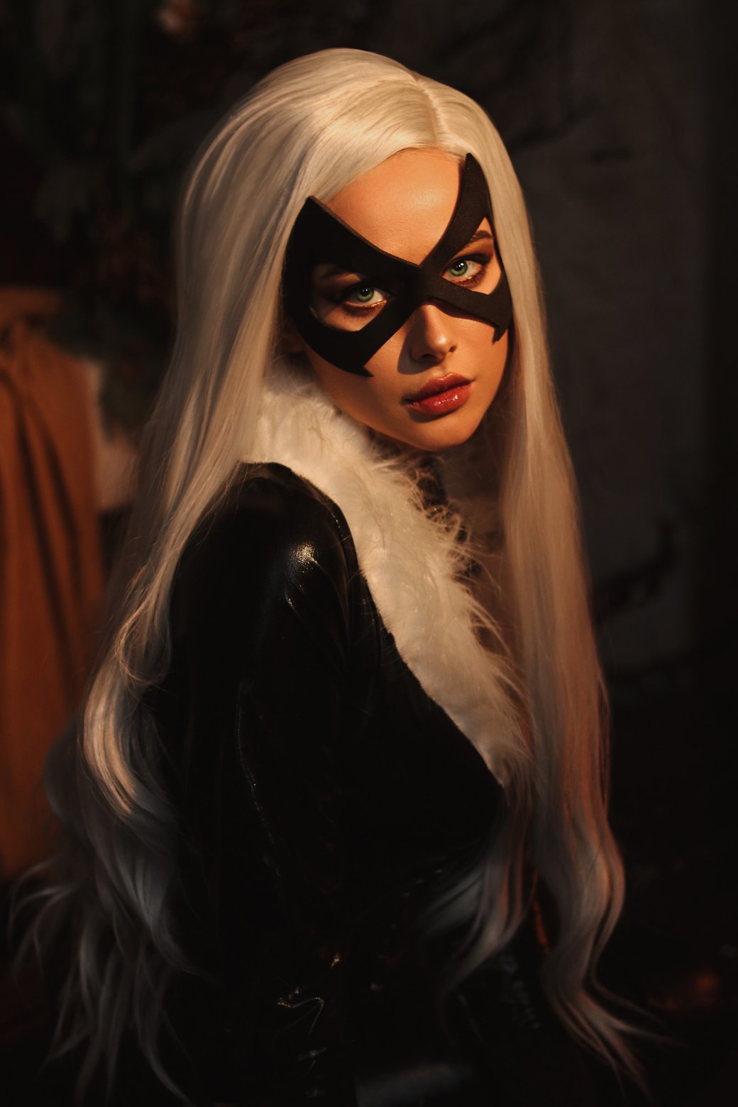 Галерея Белоруска показала горячий косплей Чёрной кошки из комиксов Marvel - 8 фото