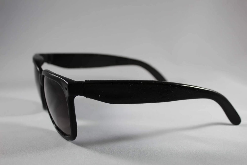 Галерея Представлены AR-очки, которые не отличить от обычных - 3 фото