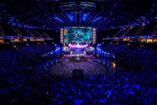 Формат решает всё — как онлайн и LAN развивают киберспорт