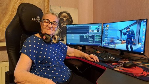 Самая известная бабушка-стример России сыграет в Counter-Strike 2 с посетителями «Киберсубботы»