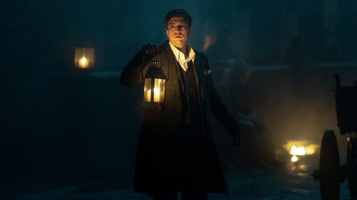 Загадки и мрак в трейлере мини-сериала «Существо» от Netflix Кино Гуру