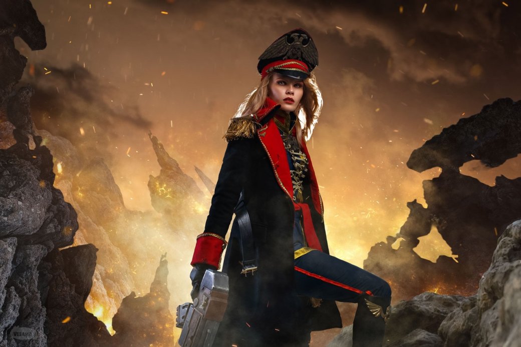 Галерея Россиянка показала эффектный косплей Commissar из Warhammer 40K - 7 фото