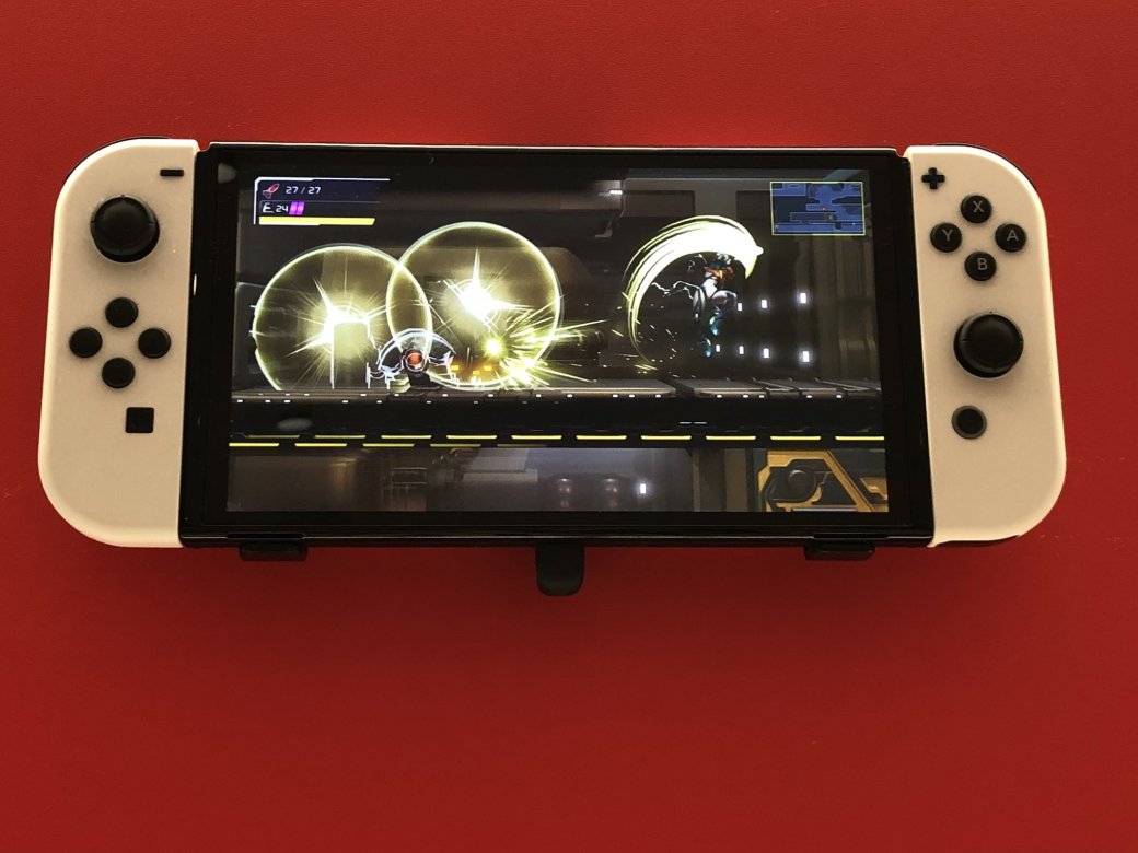 Галерея Опубликованы «живые» фото Nintendo Switch с OLED-экраном - 2 фото
