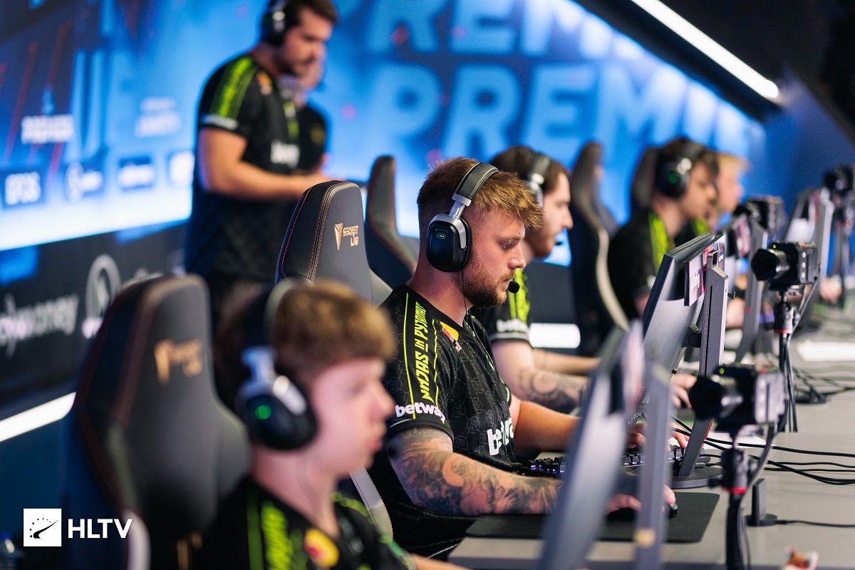 Обложка: hltv