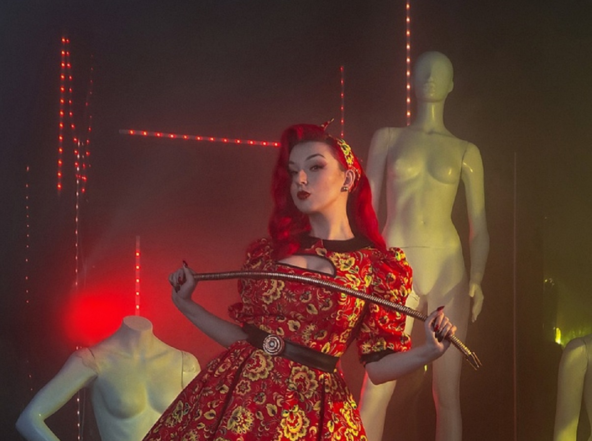 Косплеер показала оригинальную Элеонору из Atomic Heart - изображение обложка