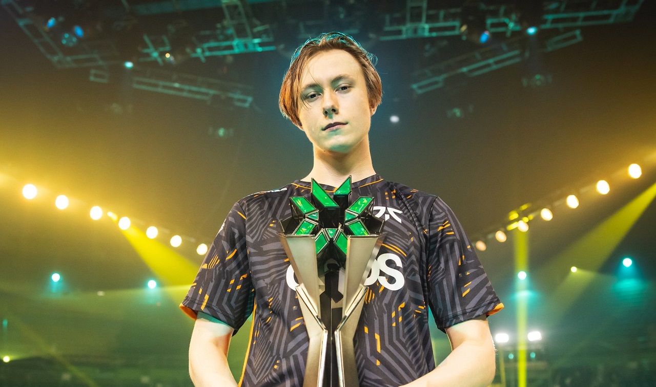 Обложка: Riot Games