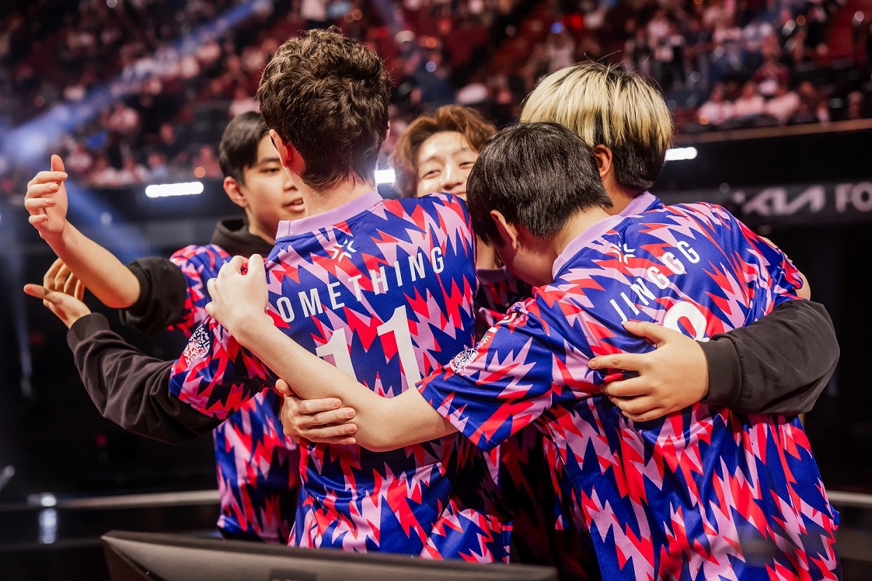 Обложка: Riot Games