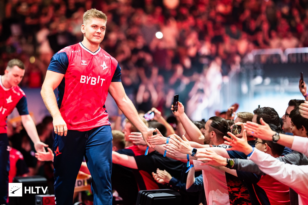Обложка: hltv