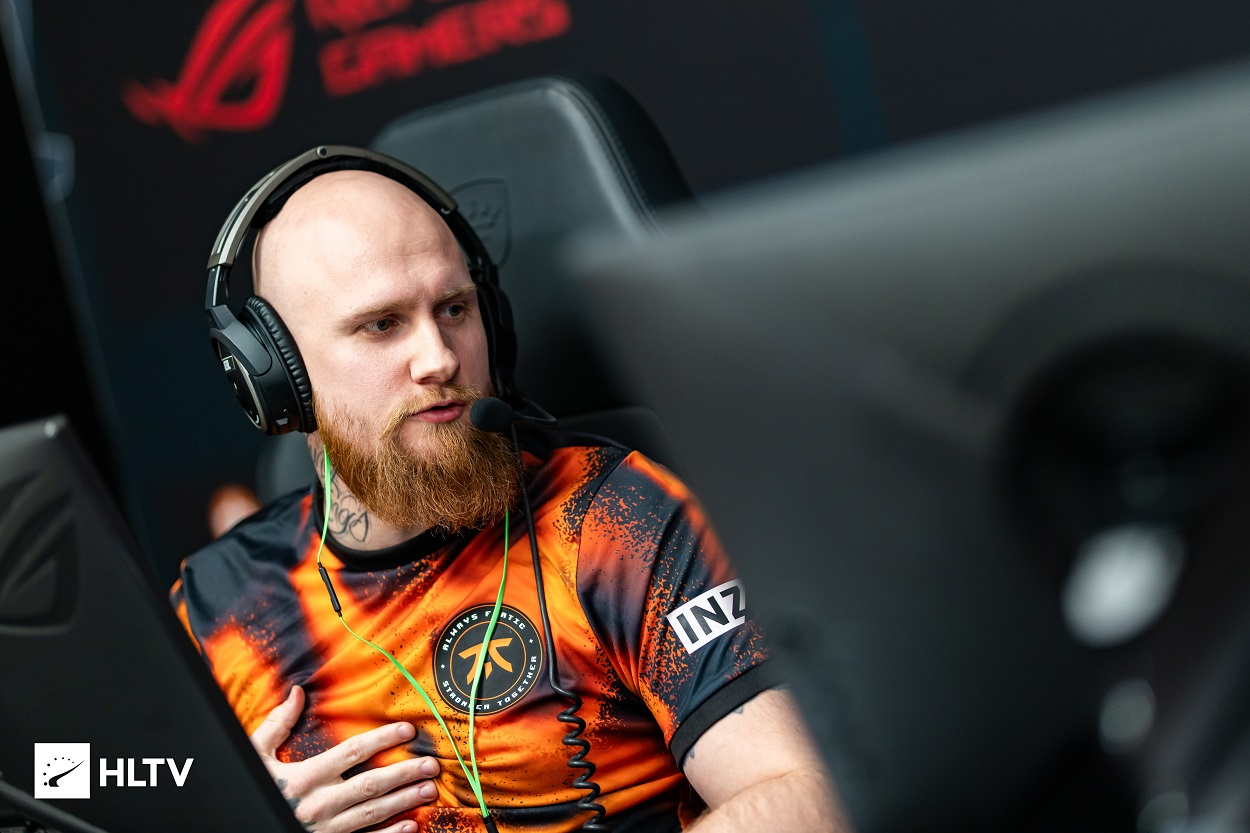 Обложка: HLTV