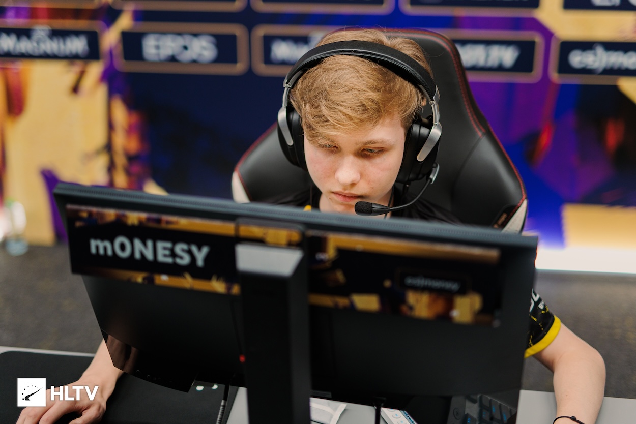Обложка: HLTV