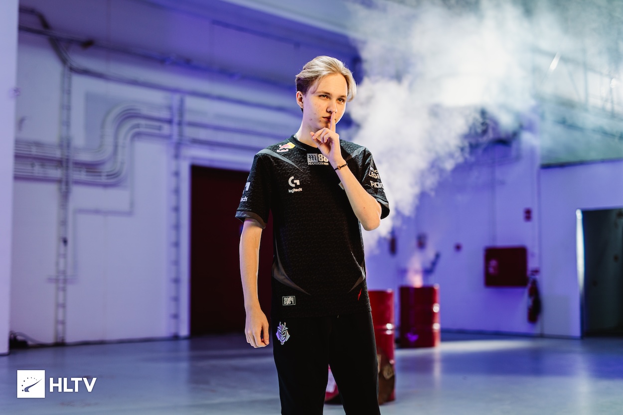 Обложка: HLTV