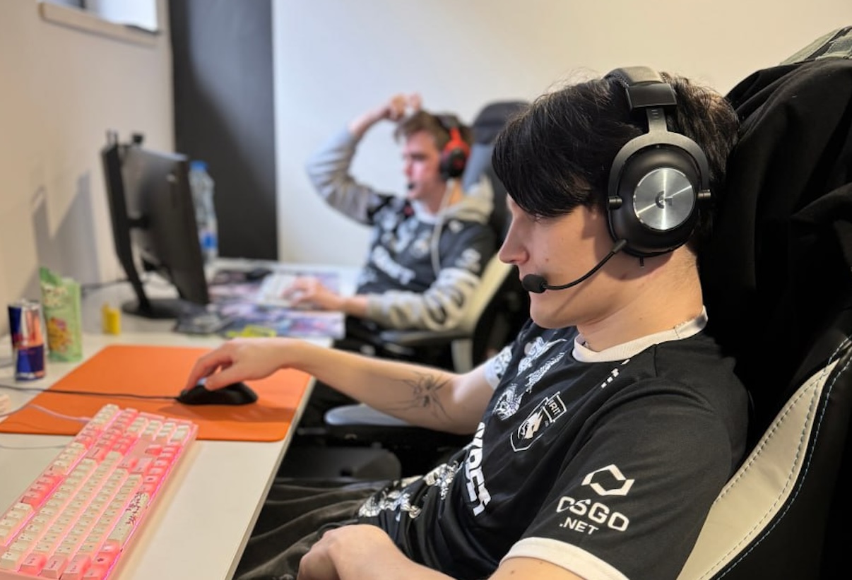 Обложка: Team Spirit