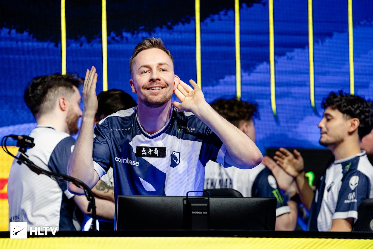 Обложка: HLTV