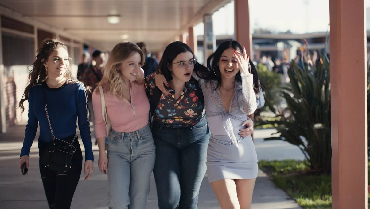 Обложка: кадр сериала «Эйфория»