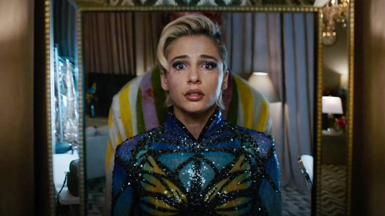 Обложка: кадр фильма «Улыбка 2»