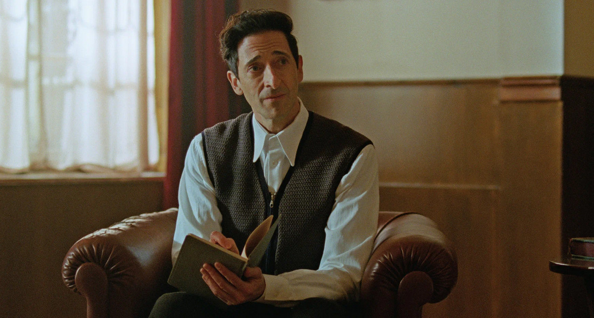 Обложка: кадр из фильма «Бруталист»