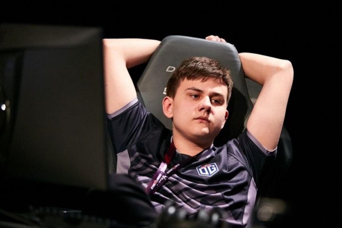 Стример ILTW объяснил, почему критика Crystallis за отдельные ошибки в Dota 2 некорректна