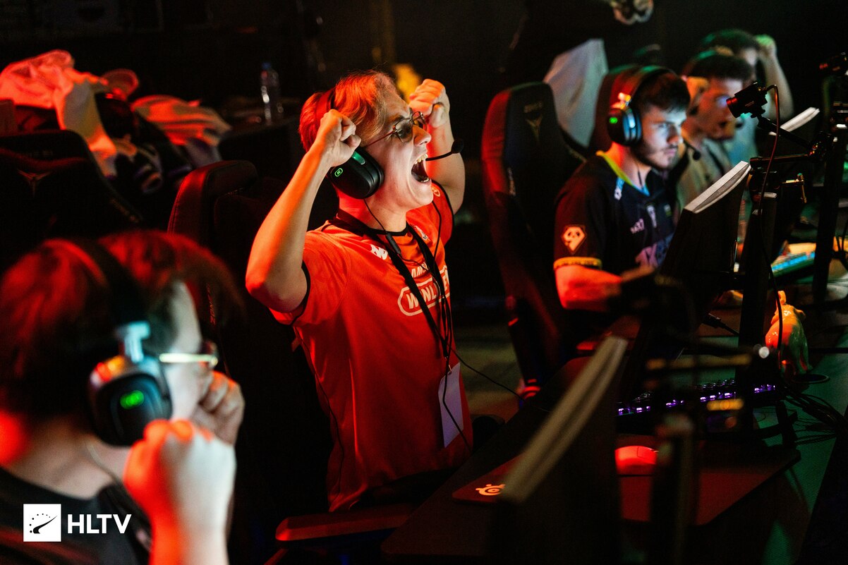 Глава Virtus.pro объяснил отказ от ESL PLS 22 и попытку замены перед CSAC по Counter-Strike 2