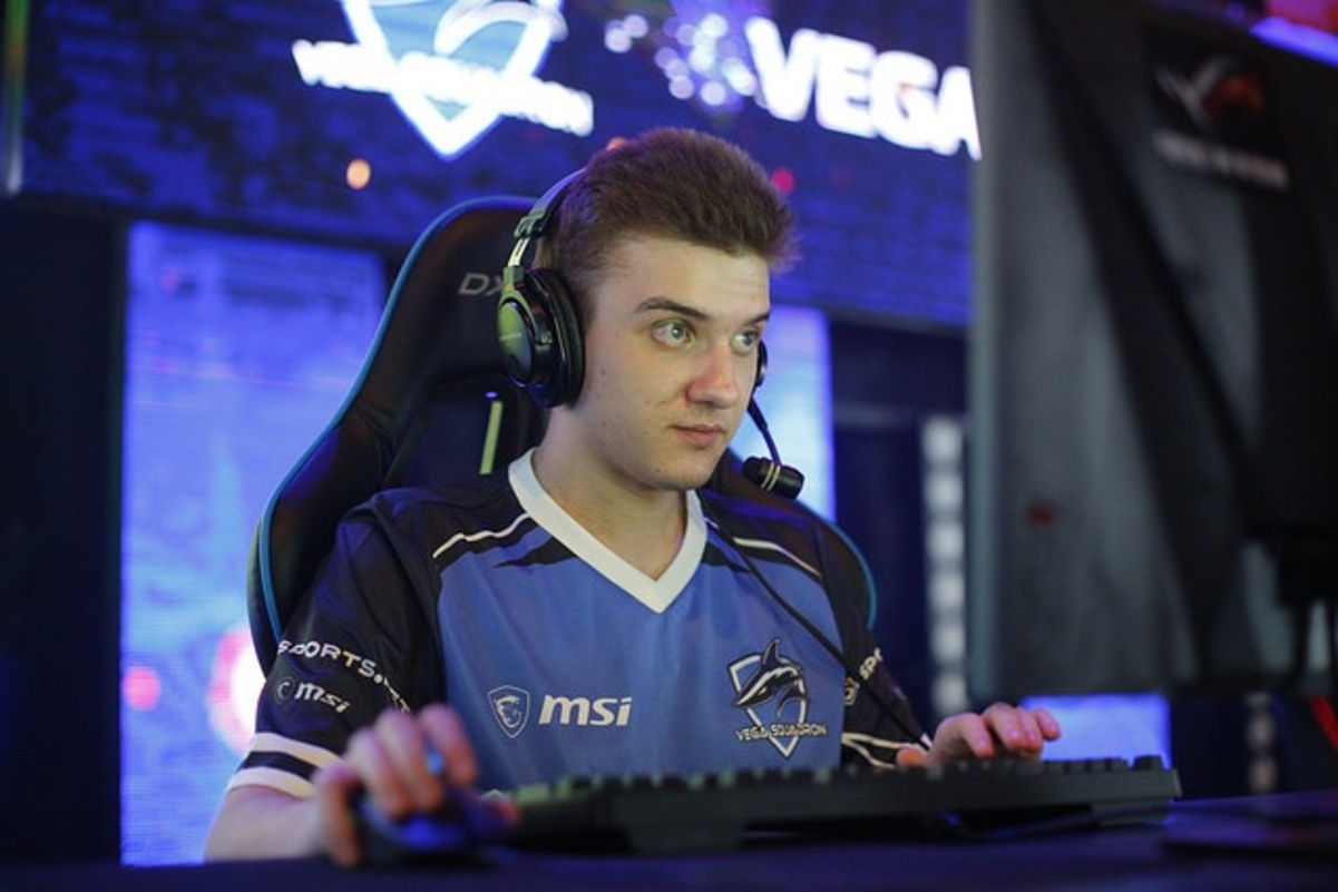 Стример ALOHADANCE высказался о токсичности и поведении игроков по Dota 2