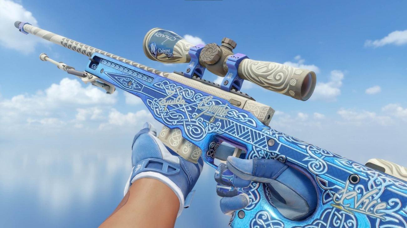 Рынок скинов Counter-Strike 2 упал почти в два раза после скандального обновления