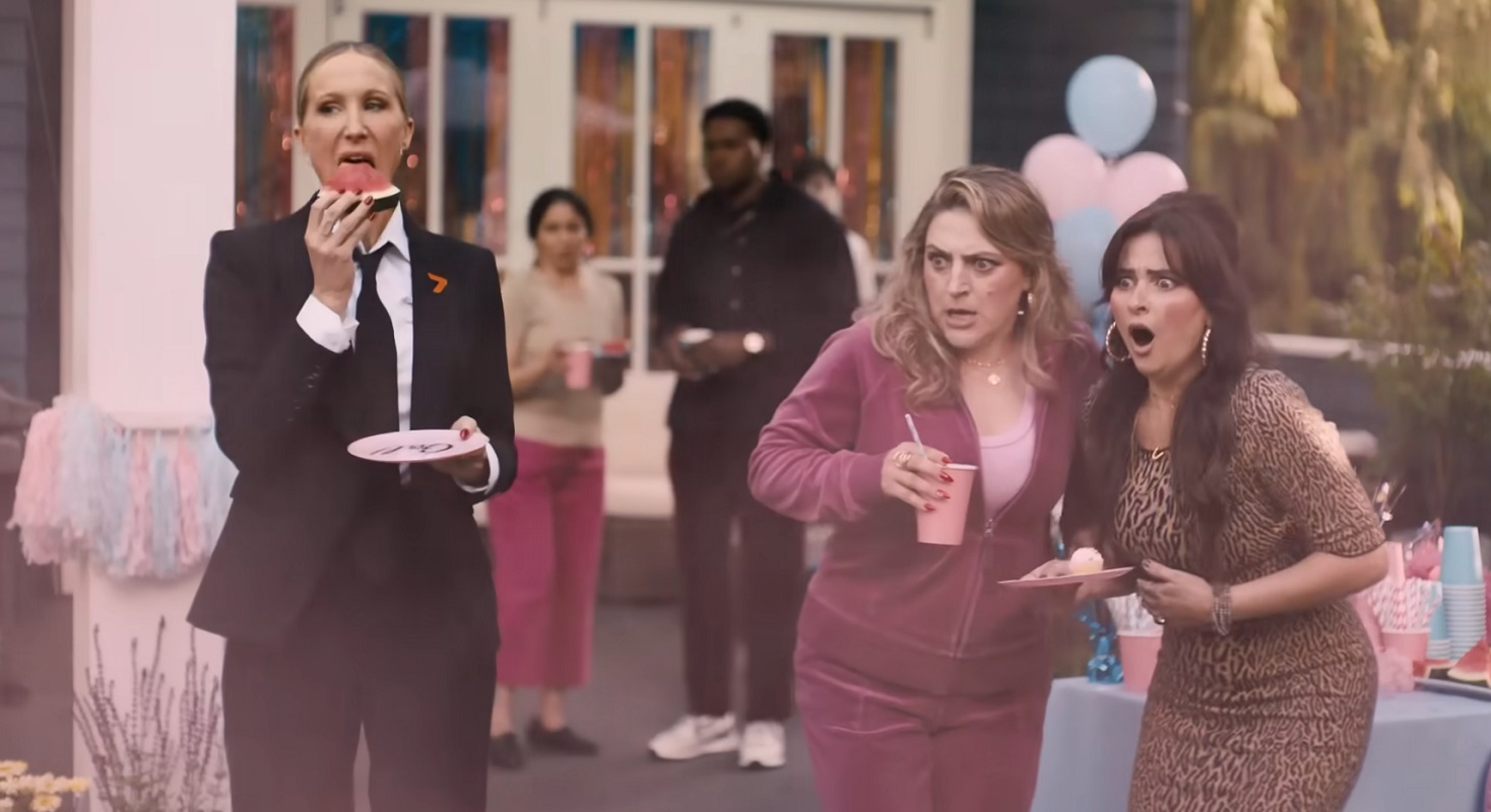 В новом трейлере Call of Duty: Black Ops 7 Заместитель прилетел на гендер-пати