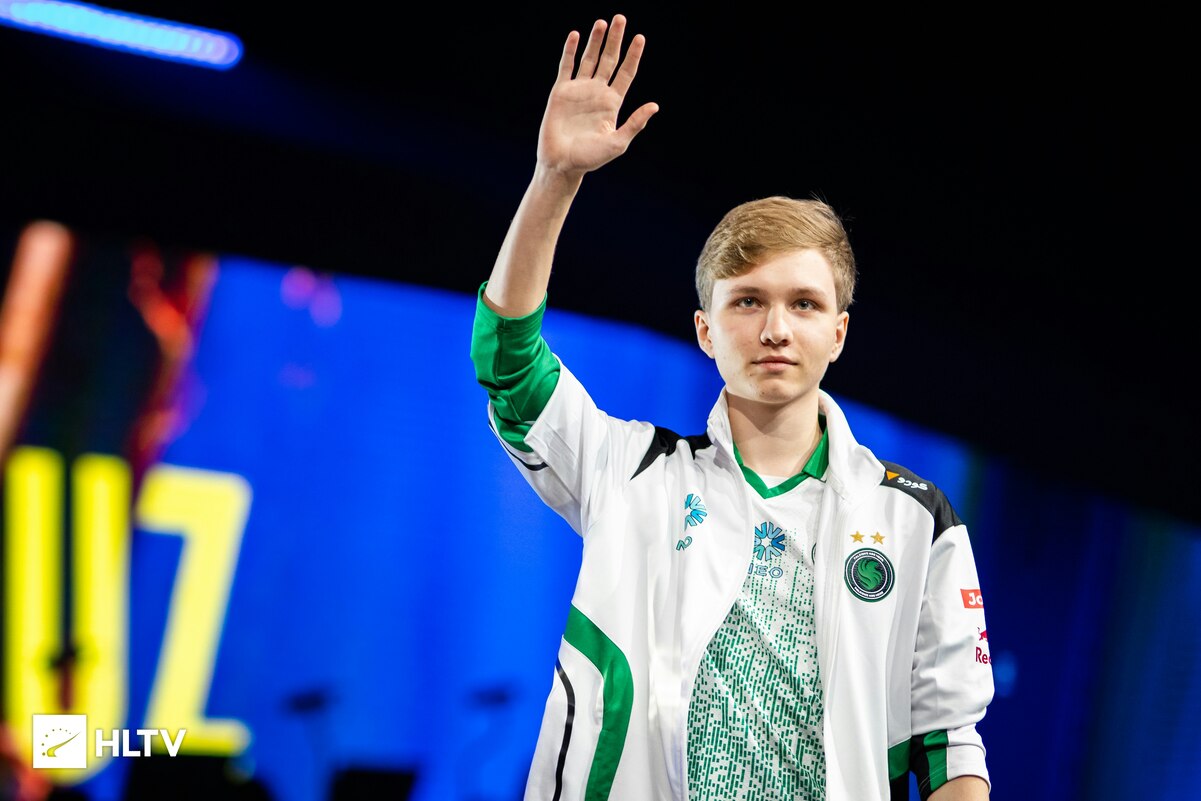 m0NESY уже пора доказывать притязания на статус лучшего игрока в CS2, считает аналитик