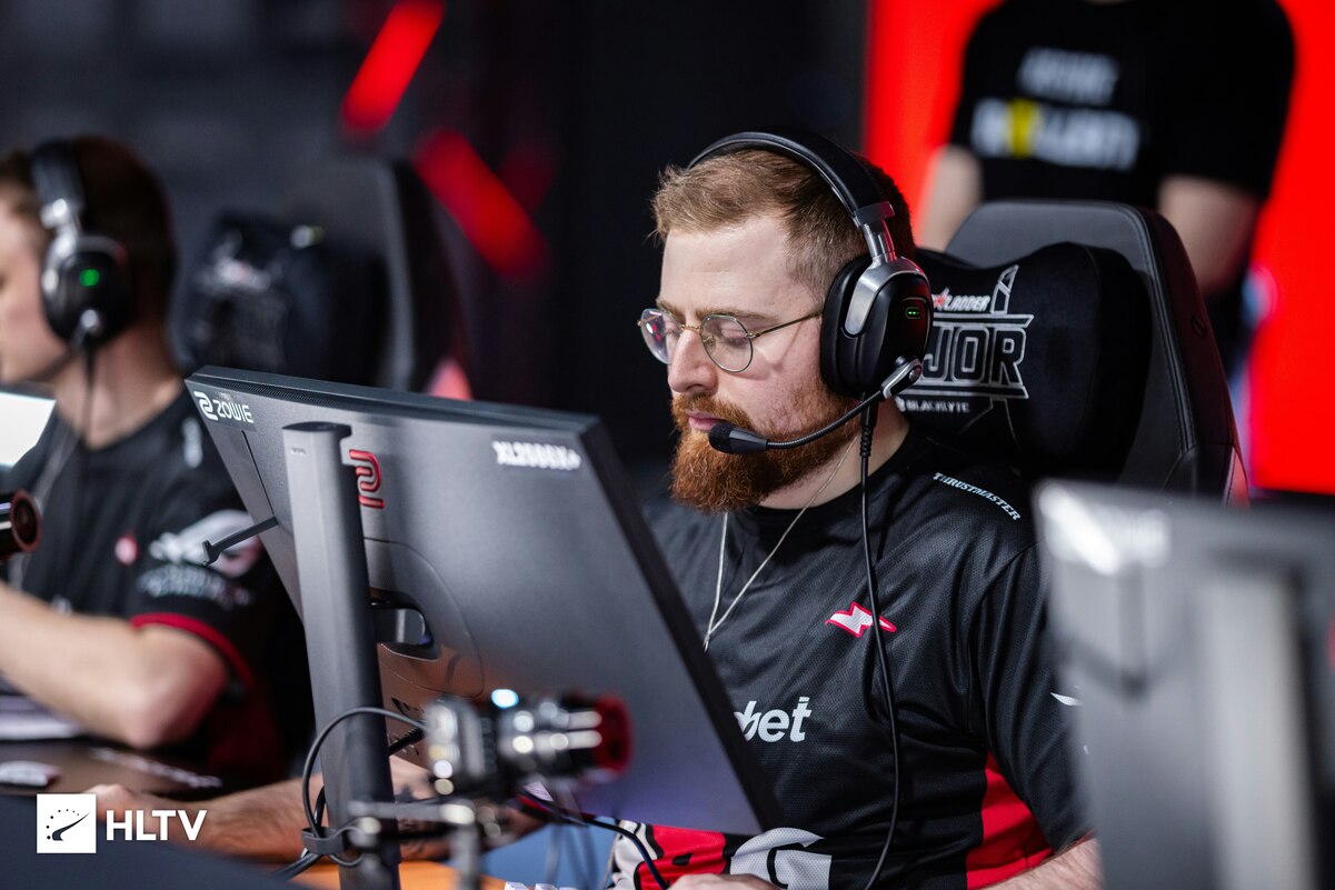 Тренер NRG раскритиковал себя после вылета команды с мейджора по Counter-Strike 2