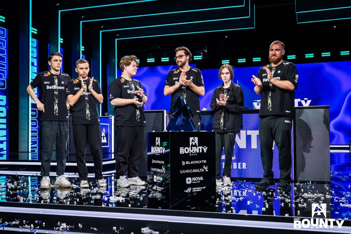 Матч Team Spirit против Team Falcons на IEM Chengdu 2025 — chopper ждёт бэнгером