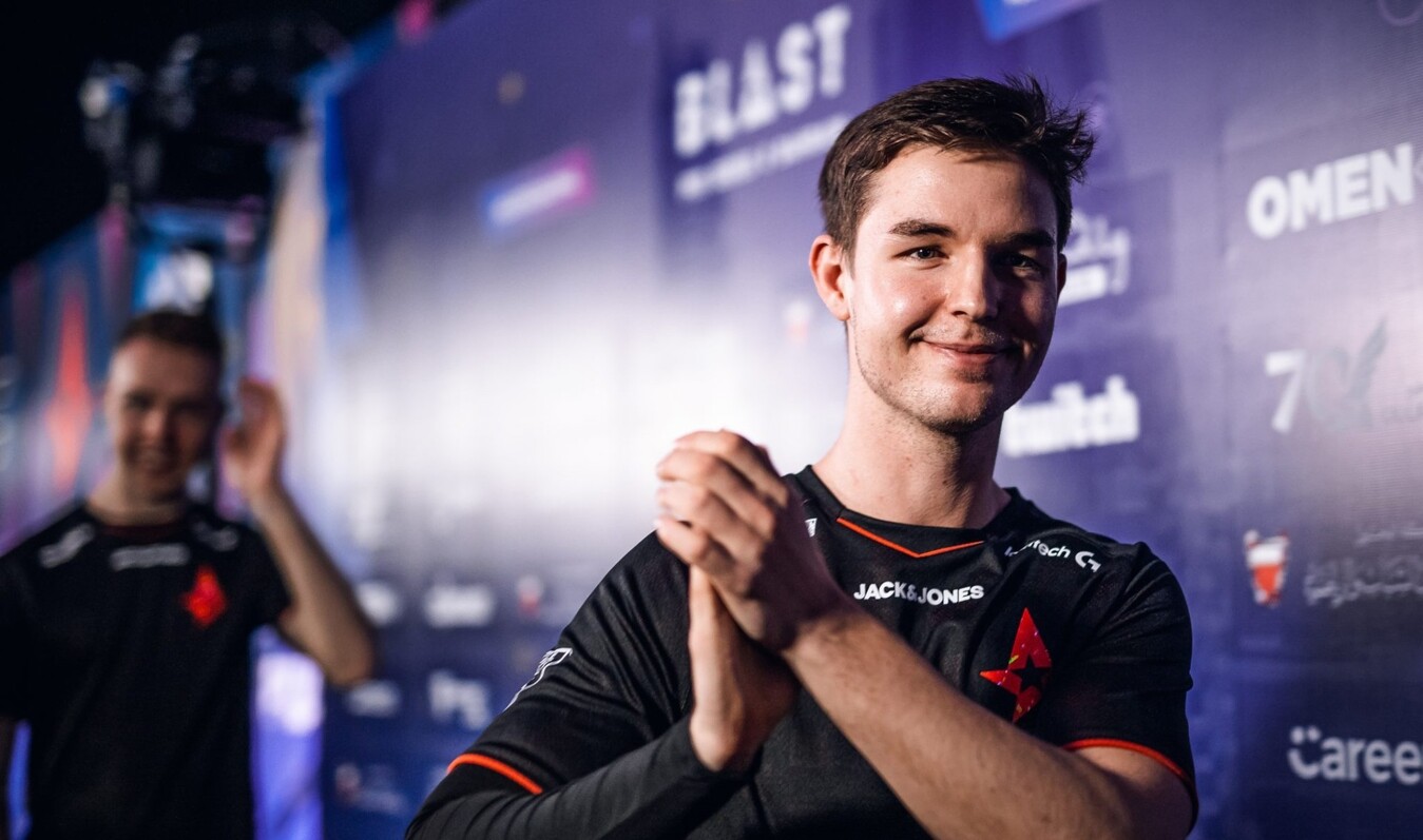 Device из Astrails присоединится к 100 Thieves по Counter-Strike 2