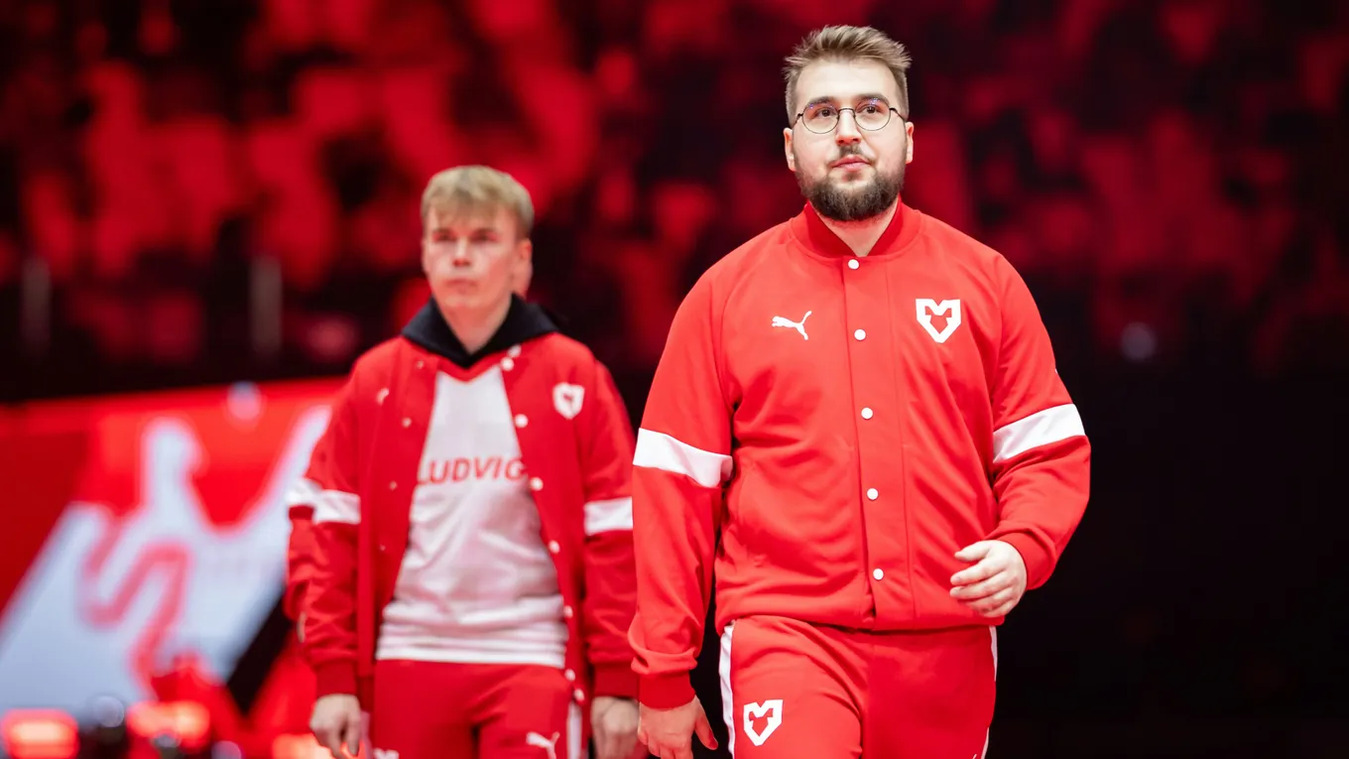 Про-игроки в Counter-Strike 2 назвали MOUZ одной из сильнейших команд на мейджоре