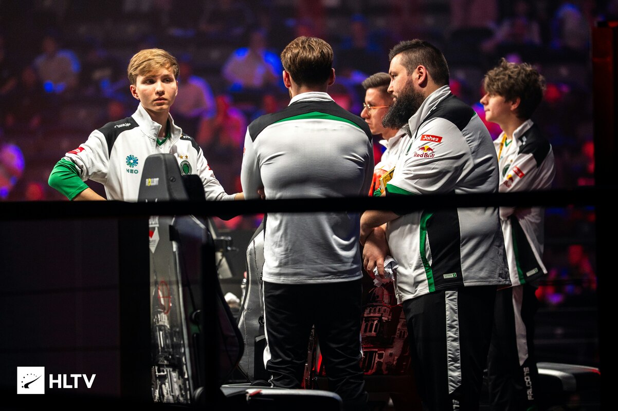 m0NESY из Team Falcons назвал s1mple своим главным ориентиром в Counter-Strike 2