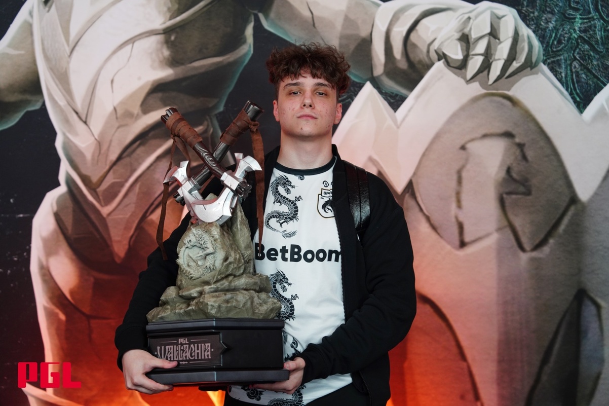 Аналитик по Dota 2 предрек скорое исключение Larl из Team Spirit из-за провальной игры