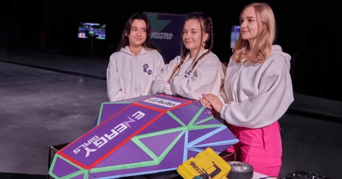 Самые необычные конструкции роботов четвертого этапа чемпионата «Битва роботов» - изображение обложка