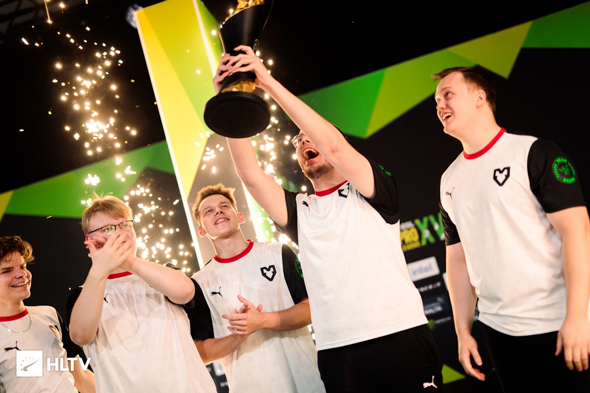 xertioN из MOUZ по Counter-Strike 2 предсказал успех россиянину kl1m