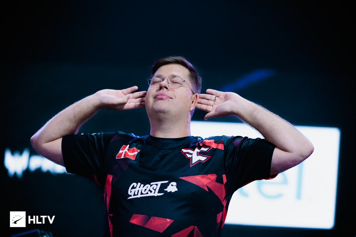 Клуб s1mple по Counter-Strike 2 предлагал 10 миллионов долларов за звезд FaZe Clan и EliGE