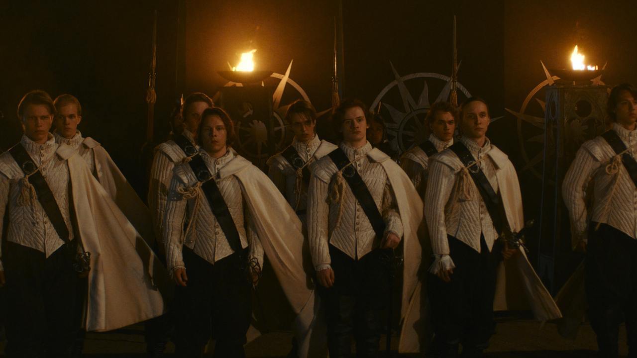 Обложка: кадр сериала «Этерна»