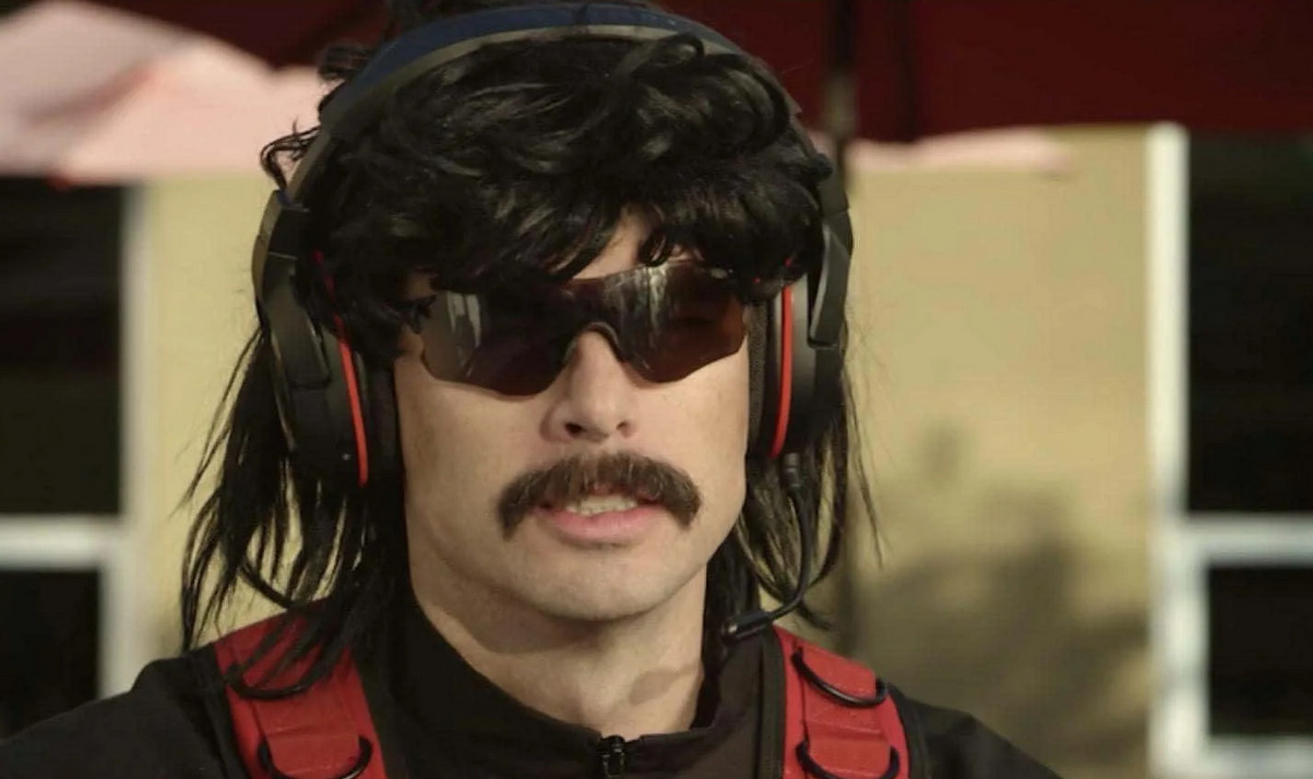 Обложка: кадр со стрима Dr Disrespect