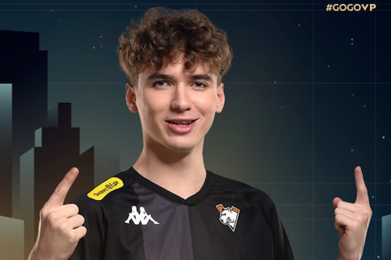 Обложка: Virtus.pro