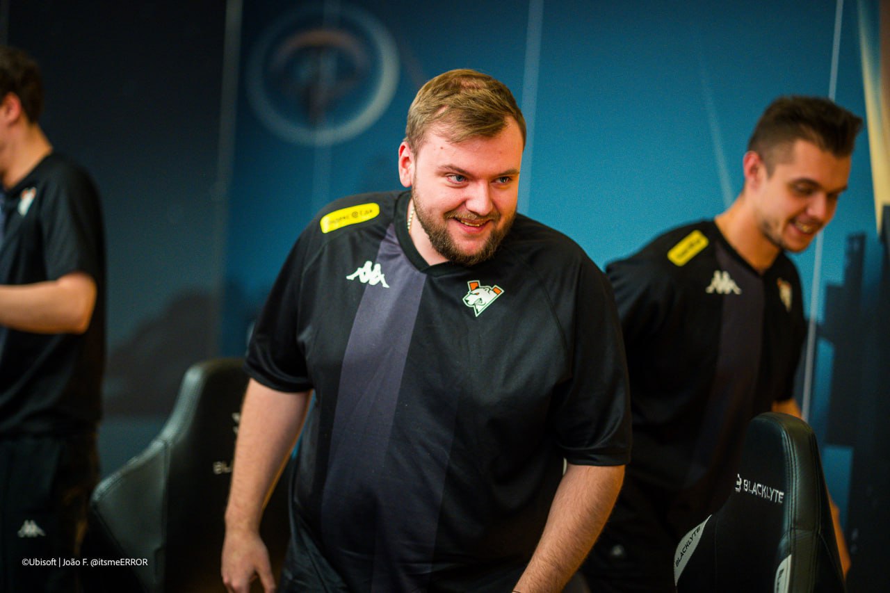 Обложка: Virtus.pro