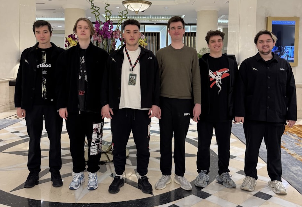 Обложка: Team Spirit