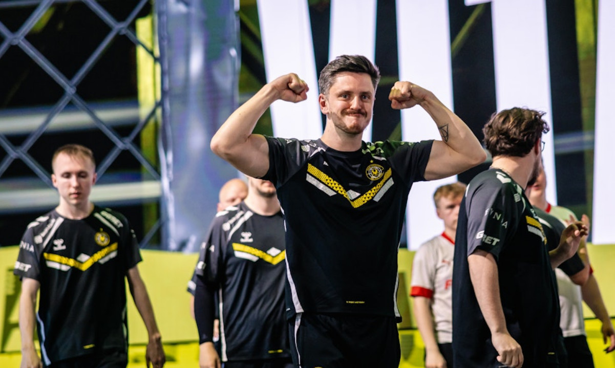 Обложка: HLTV