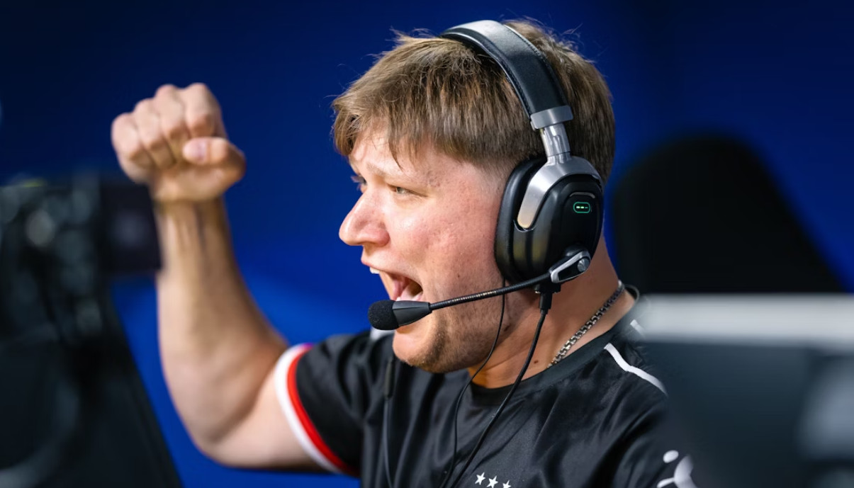 Обложка: HLTV