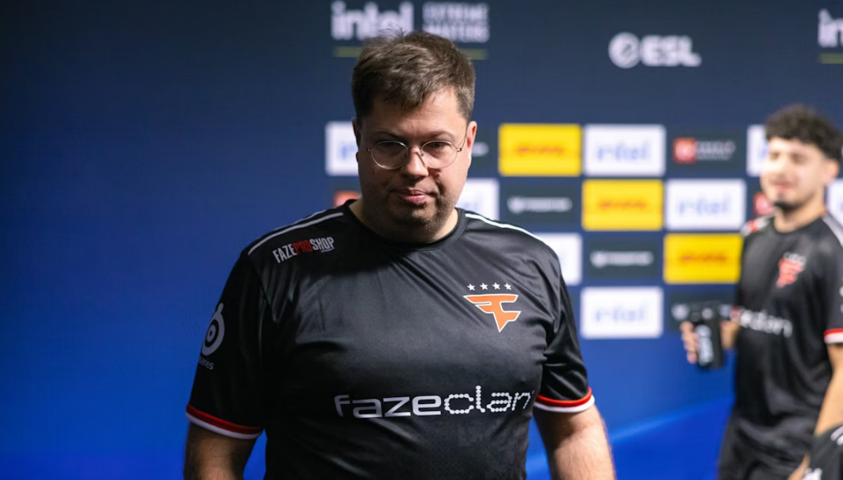 Обложка: HLTV