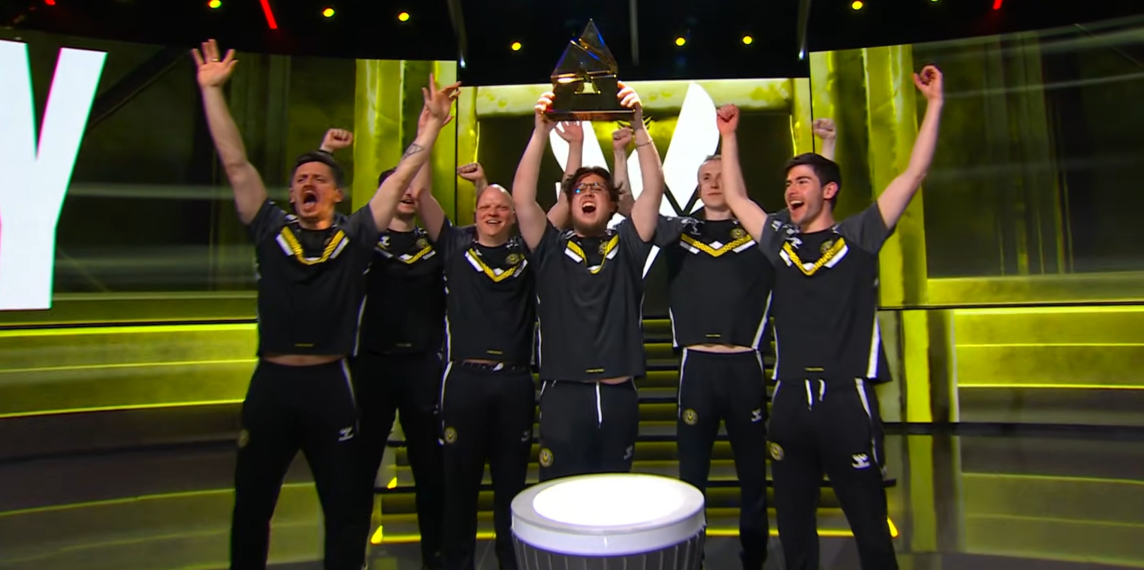 Обложка: BLAST Premier Rivals Season 1 2025, Grand Final - Team Falcons vs. Team Vitality
