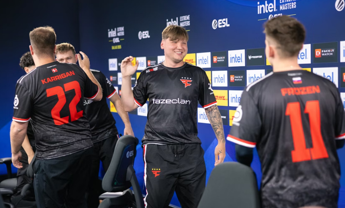 Обложка: HLTV