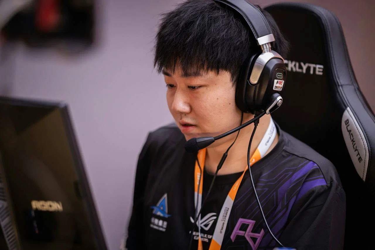 Команда Rare Atom по Counter-Strike 2 попрощалась с somebody