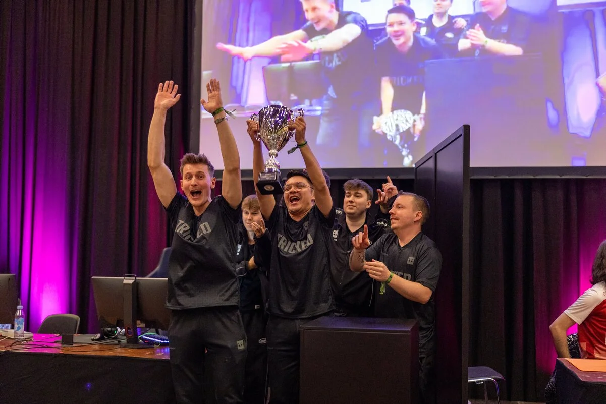 Команды Tricked Esport и Mousquetaires побеждают в отборочных по Counter-Strike 2