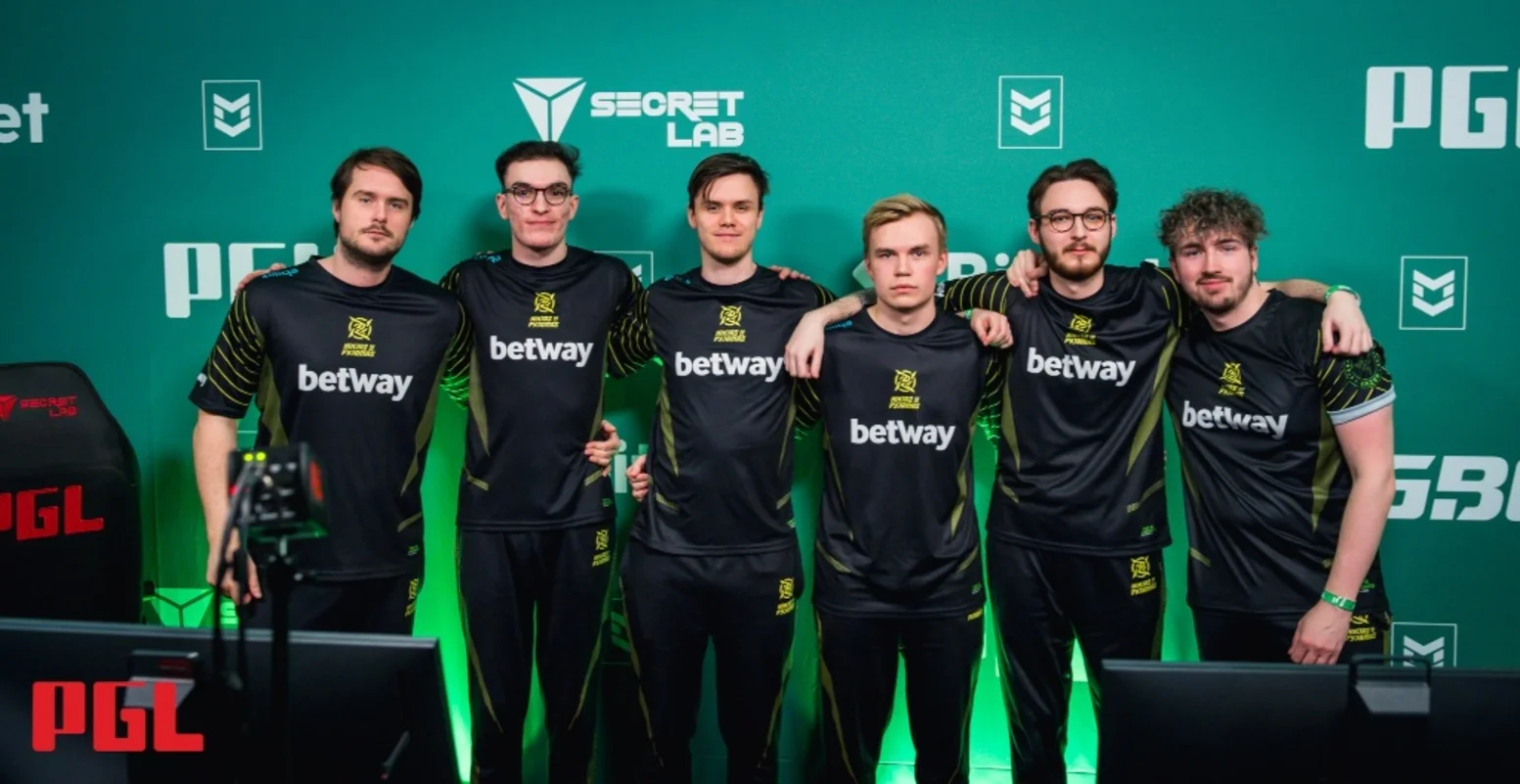 Тройной удар: paiN, Legacy и MOUZ пробиваются в 1/8 финала BLAST Bounty Fall 2025